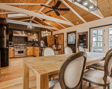 5228 Palm Drive - Photo Thumbnail 4