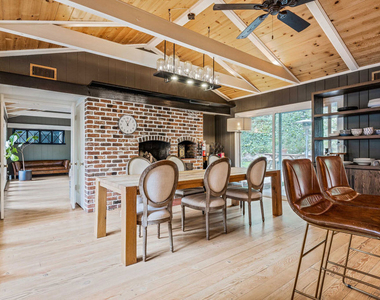 5228 Palm Drive - Photo Thumbnail 7