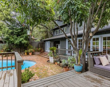 5228 Palm Drive - Photo Thumbnail 1