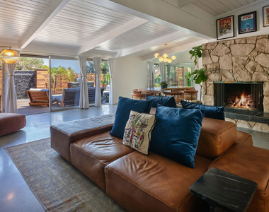 7211 Chelan Way - Photo Thumbnail 7