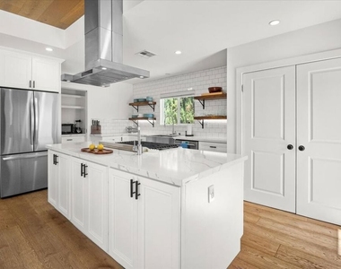 6212 Tunney Avenue - Photo Thumbnail 4
