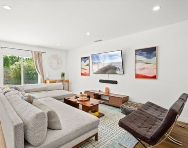 6212 Tunney Avenue - Photo Thumbnail 8