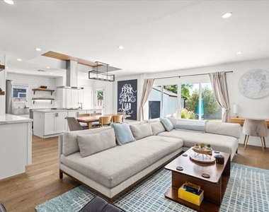 6212 Tunney Avenue - Photo Thumbnail 2