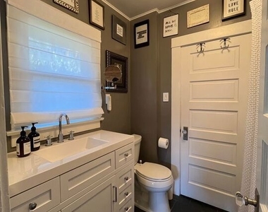 1315 N Mccadden Place - Photo Thumbnail 20