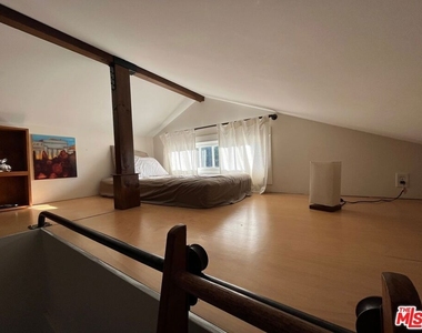 1315 N Mccadden Place - Photo Thumbnail 24