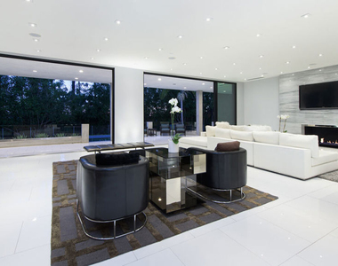 900 N Hillcrest Road - Photo Thumbnail 9