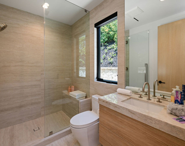 365 Trousdale Place - Photo Thumbnail 41