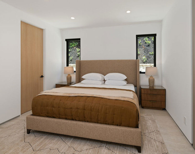 365 Trousdale Place - Photo Thumbnail 40