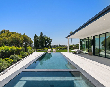 365 Trousdale Place - Photo Thumbnail 50