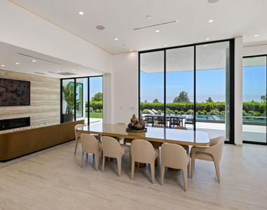365 Trousdale Place - Photo Thumbnail 21
