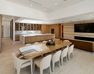 365 Trousdale Place - Photo Thumbnail 19