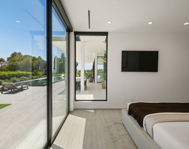 365 Trousdale Place - Photo Thumbnail 43