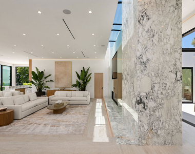 365 Trousdale Place - Photo Thumbnail 8