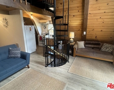 1295 Balsam Drive - Photo Thumbnail 3