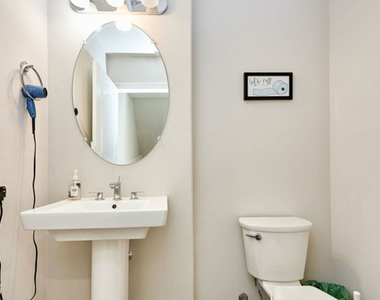 9831 Alburtis Avenue - Photo Thumbnail 5