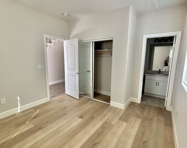 9831 Alburtis Avenue - Photo Thumbnail 28