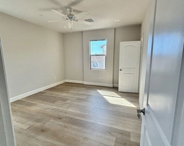 9831 Alburtis Avenue - Photo Thumbnail 29