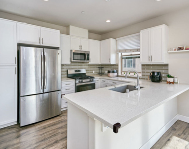 9831 Alburtis Avenue - Photo Thumbnail 16