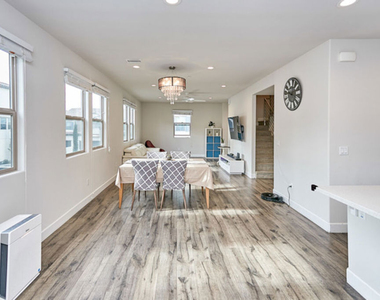 9831 Alburtis Avenue - Photo Thumbnail 23