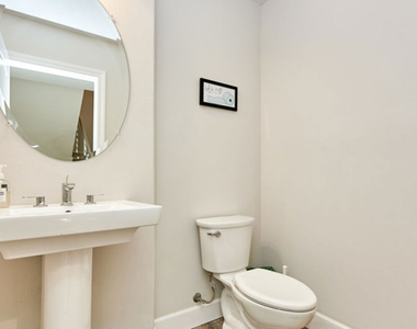 9831 Alburtis Avenue - Photo Thumbnail 6