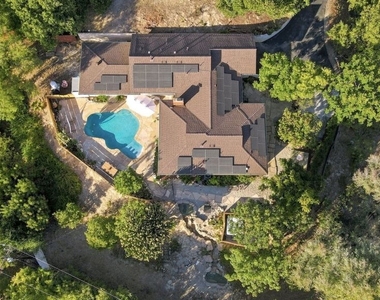 107 Alto Drive - Photo Thumbnail 33