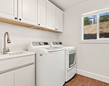 107 Alto Drive - Photo Thumbnail 25