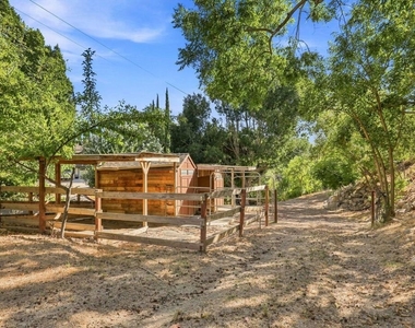 107 Alto Drive - Photo Thumbnail 35