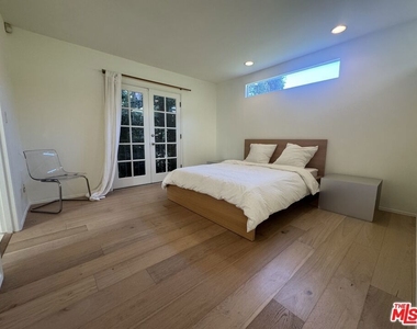 7586 Woodrow Wilson Drive - Photo Thumbnail 19