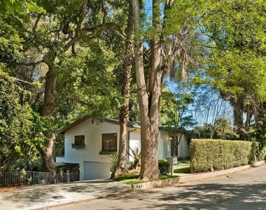 7586 Woodrow Wilson Drive - Photo Thumbnail 29