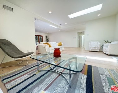 7586 Woodrow Wilson Drive - Photo Thumbnail 4