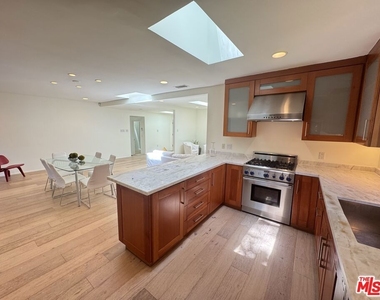 7586 Woodrow Wilson Drive - Photo Thumbnail 10
