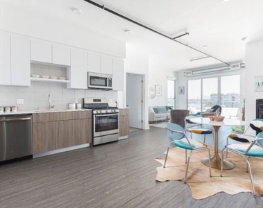 4210 Del Rey Avenue - Photo Thumbnail 9