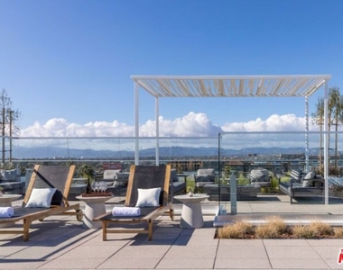 4210 Del Rey Avenue - Photo Thumbnail 3