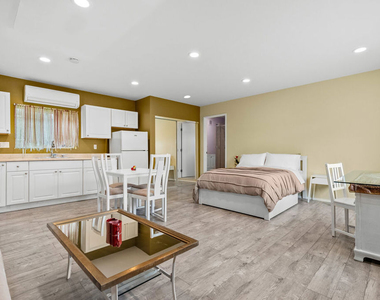 12609 Woodgreen Street - Photo Thumbnail 6