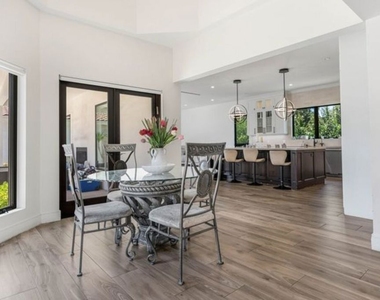 17520 Embassy Drive - Photo Thumbnail 14