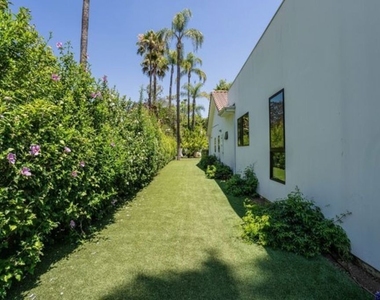 17520 Embassy Drive - Photo Thumbnail 41