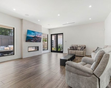 17520 Embassy Drive - Photo Thumbnail 20
