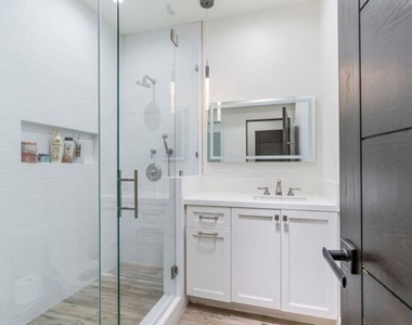 17520 Embassy Drive - Photo Thumbnail 27