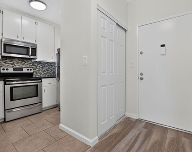 311 Montana Avenue - Photo Thumbnail 6