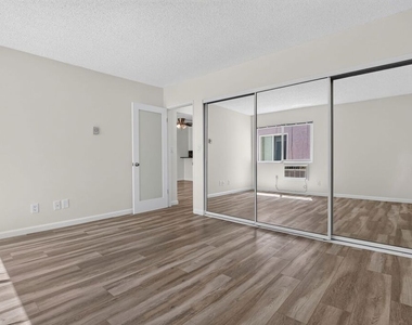 311 Montana Avenue - Photo Thumbnail 18