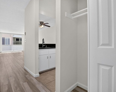 311 Montana Avenue - Photo Thumbnail 4
