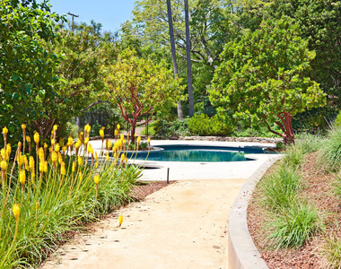 6228 Sycamore Meadows Drive - Photo Thumbnail 3