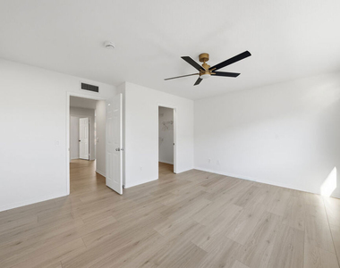 25715 Wagner Way - Photo Thumbnail 15