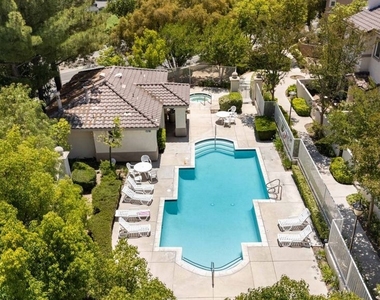 25715 Wagner Way - Photo Thumbnail 16