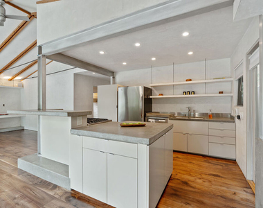 625 Santa Clara Avenue - Photo Thumbnail 13