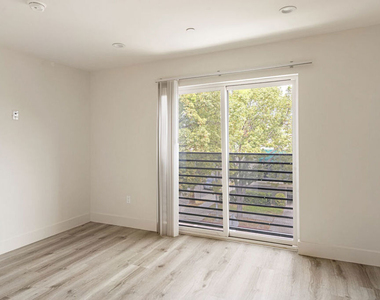 5456 1/2 Barton Avenue - Photo Thumbnail 13