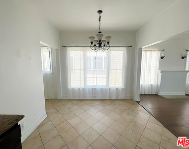 1525 1/2 S Orange Grove Avenue - Photo Thumbnail 5