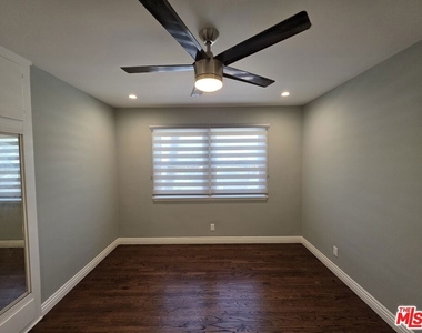 102 Gaviota Avenue - Photo Thumbnail 27