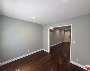 102 Gaviota Avenue - Photo Thumbnail 16