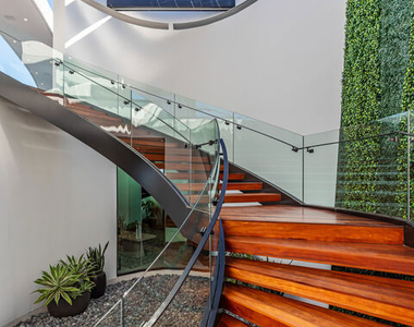 9364 Beverly Crest Drive - Photo Thumbnail 3